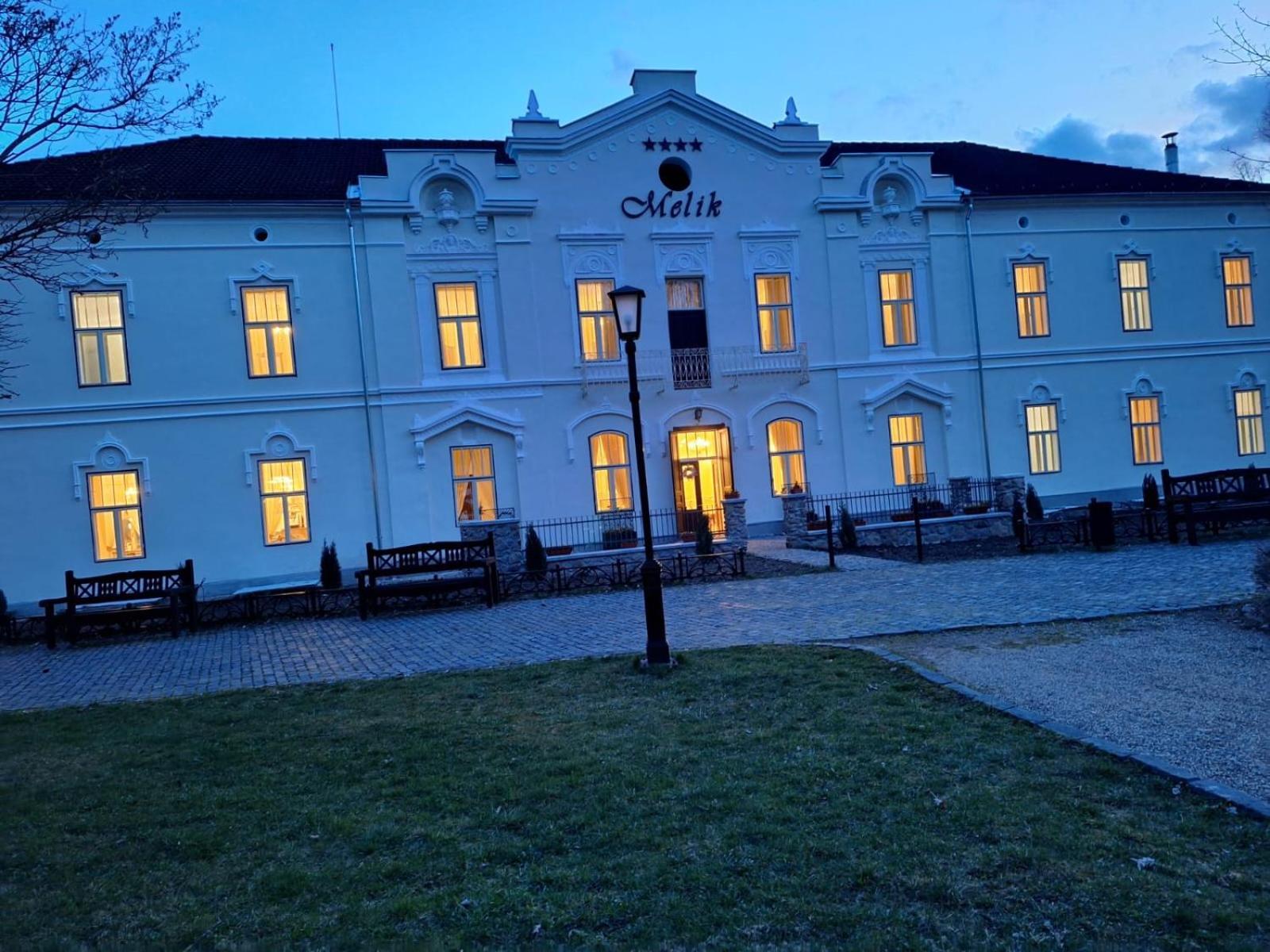 Melik Hotel Borsec Exterior photo