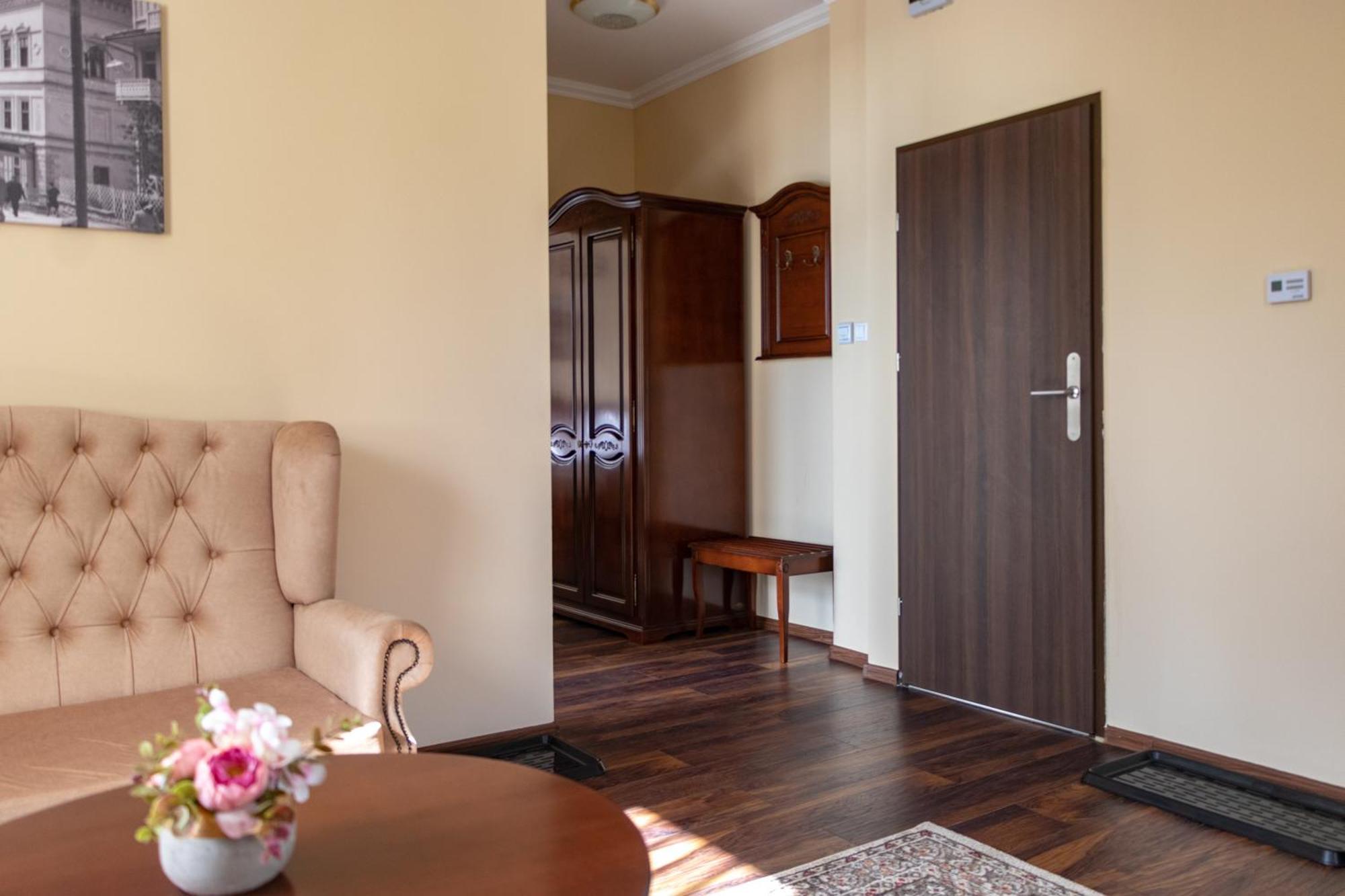 Melik Hotel Borsec Exterior photo