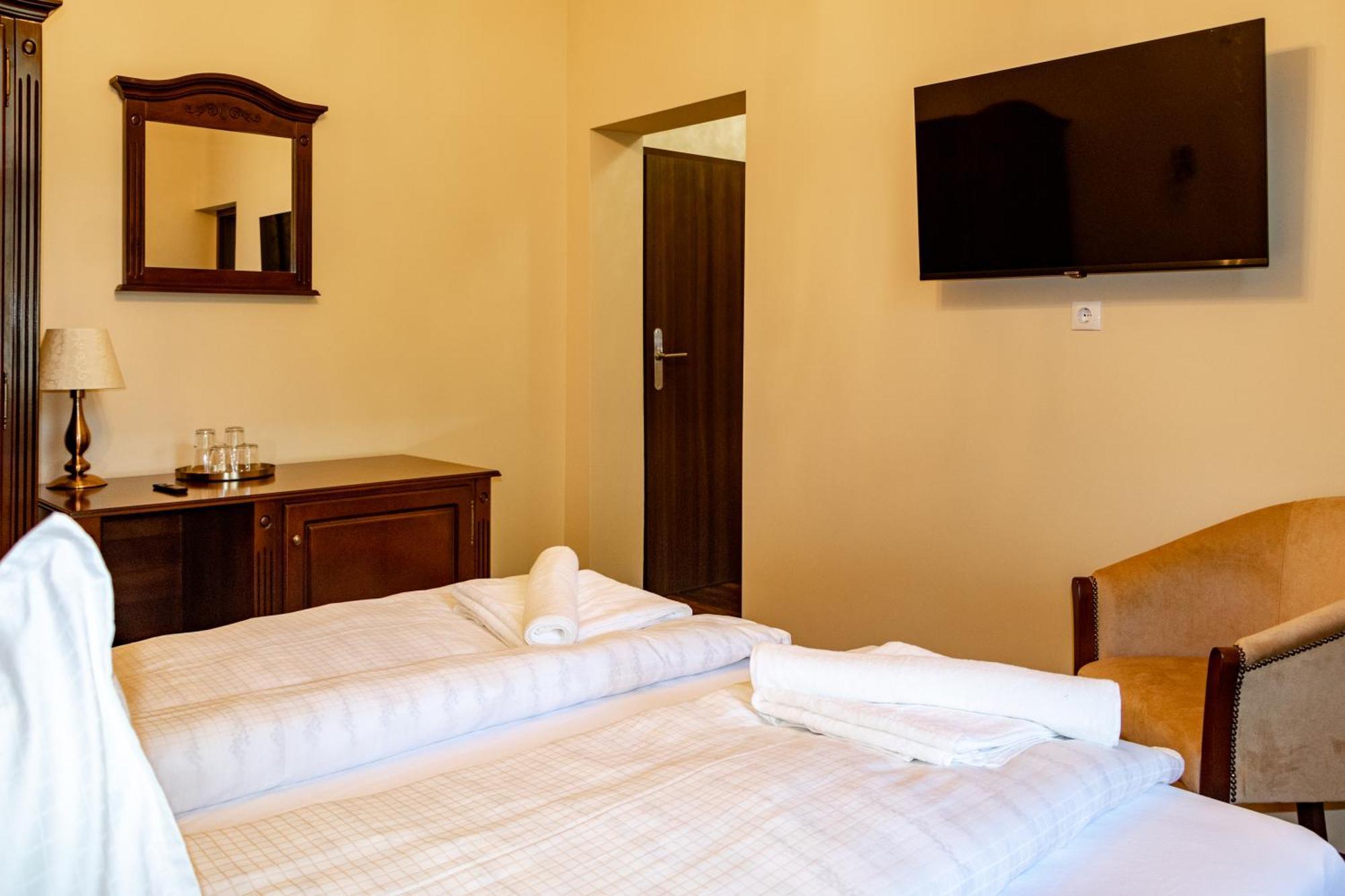Melik Hotel Borsec Exterior photo