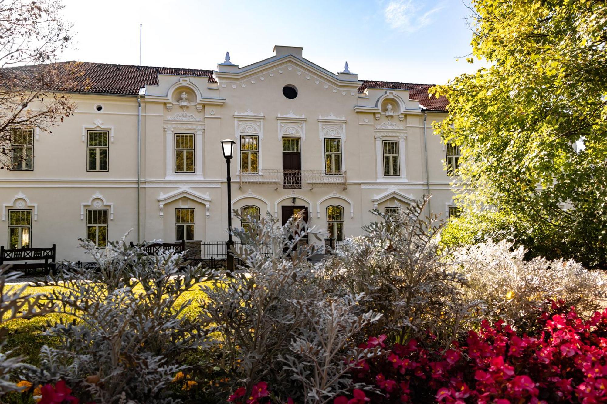 Melik Hotel Borsec Exterior photo